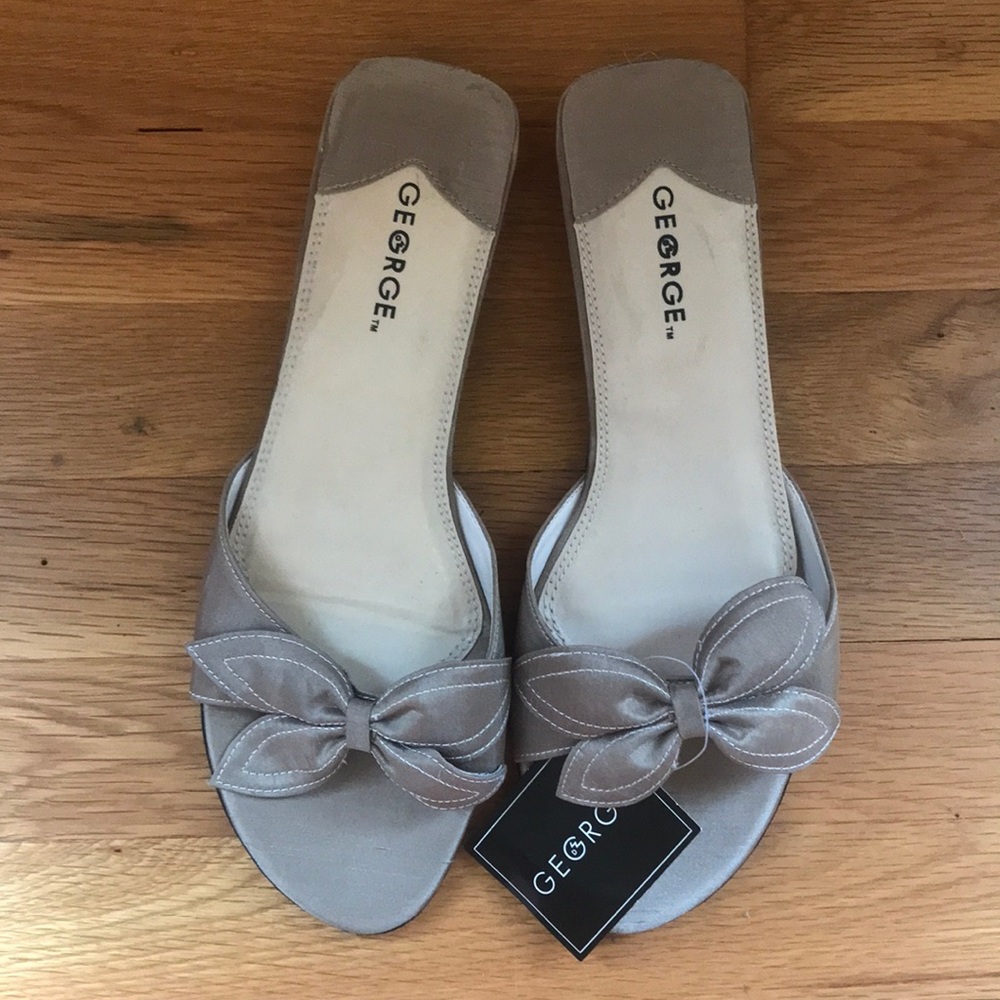 George TM Bowtie Beige Sandals